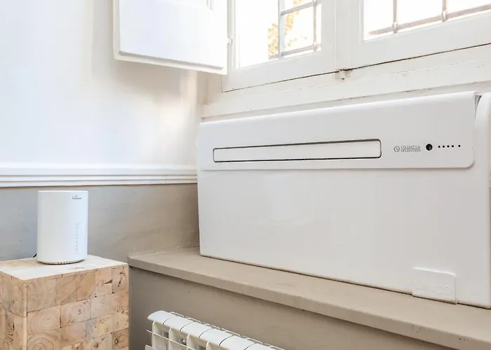 Charm Near Piazza Navona - Cozy Loft For 2 *