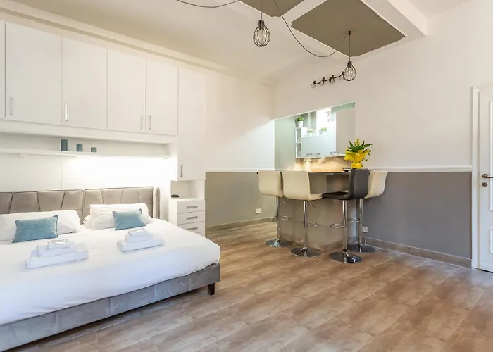 Charm Near Piazza Navona - Cozy Loft For 2 דירה רומא