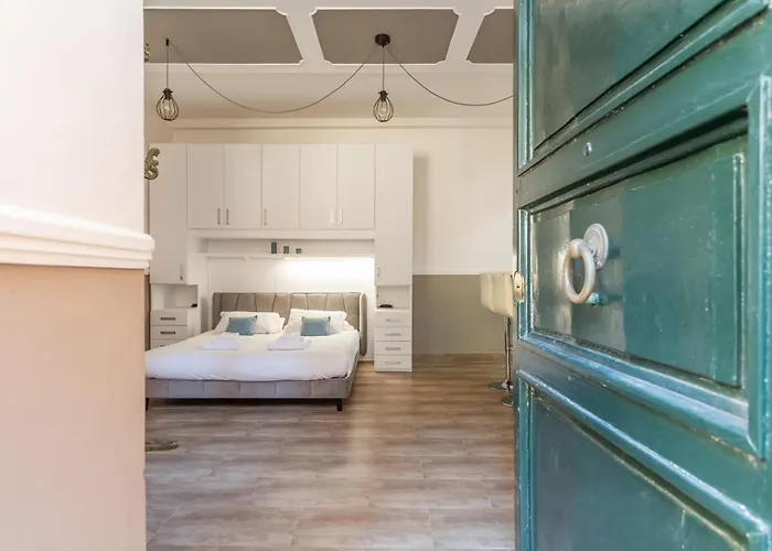 Charm Near Piazza Navona - Cozy Loft For 2 דירה רומא